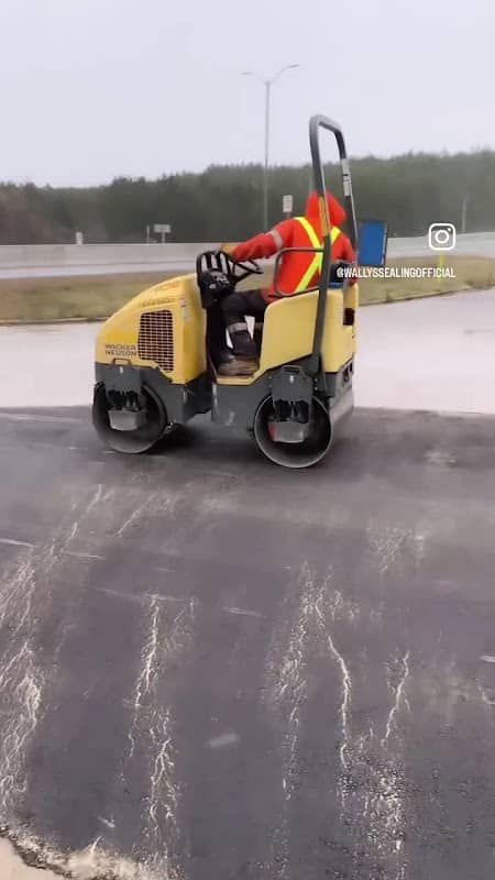 Wally’s Sealing & Paving Inc. photo 3